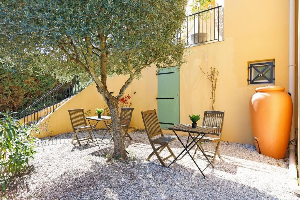 Studio rénové avec parking et terrasse à Eze village Èze Exterior foto